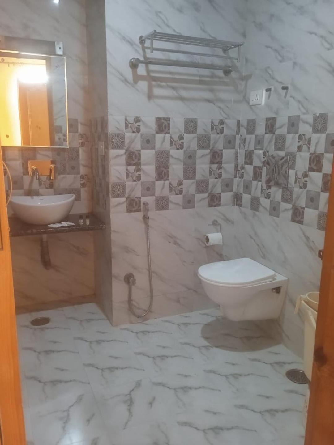 Hotel Shefaf Durgjan Exteriör bild